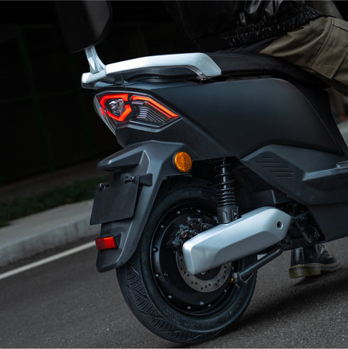 Lightning 3000 - 30 Ah HMP Electric Moped